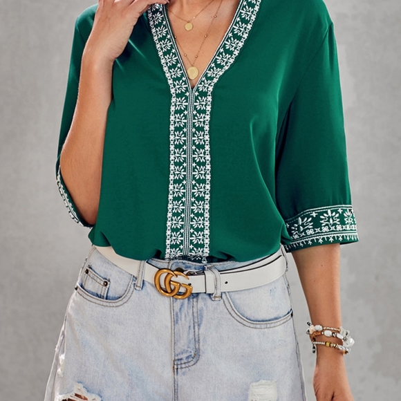 Set of two BOUTIQUE TOPS from a Classy BOUTIQUE sizes LARGE  XL - Picture 5 of 7